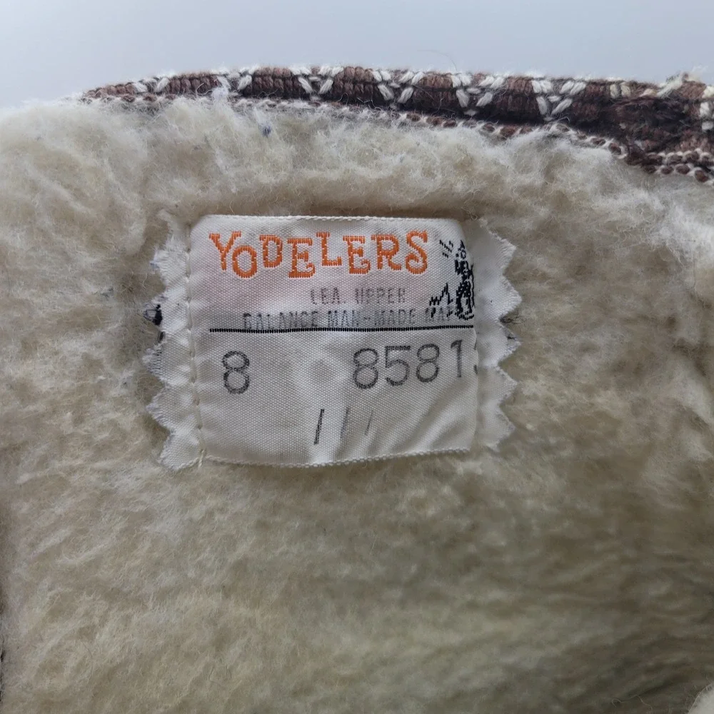 Yodeler Womens 8 Leather Boots Vintage USA Brown Faux Fur Trim Winter Snow Shoes